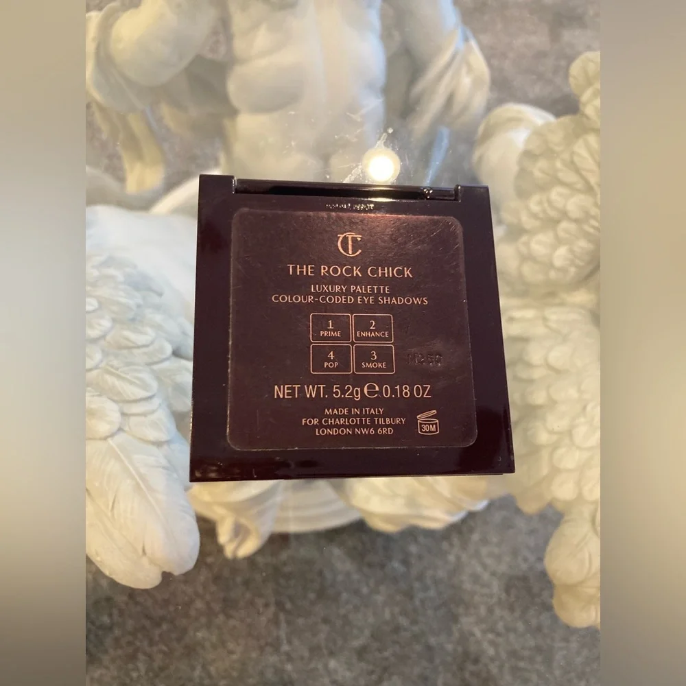 ⭐️ Charlotte Tilbury THE ROCK CHICK 
LUXURY PALETTE eyeshadow AUTHENTIC (M260) - Picture 5 of 8
